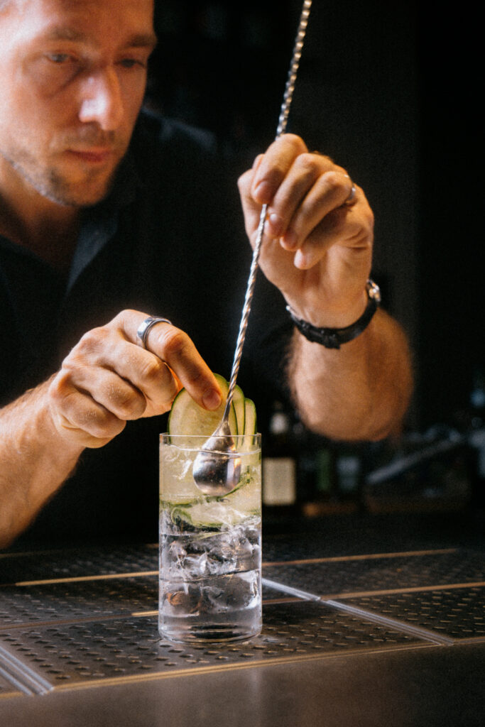 prow-komplet-05-hendricks-gin-and-tonic-00003-2