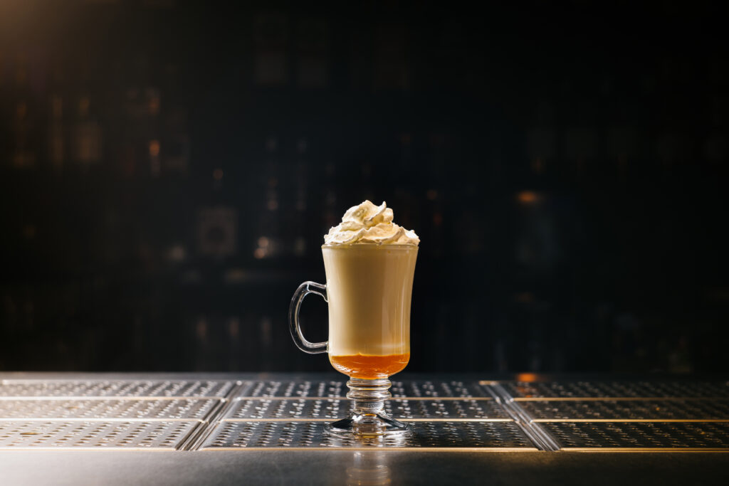 Bela vroča čokolada z okusom